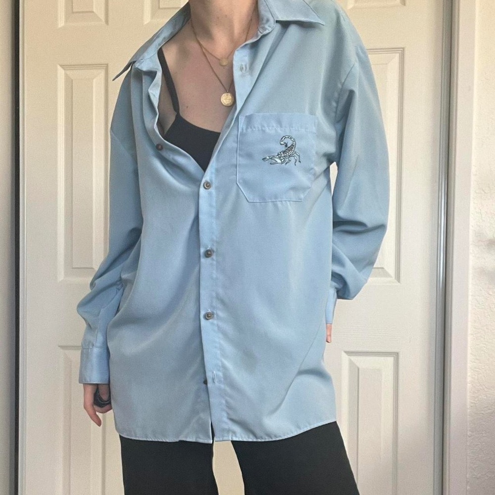 Red Canyon scorpion button down 🦂